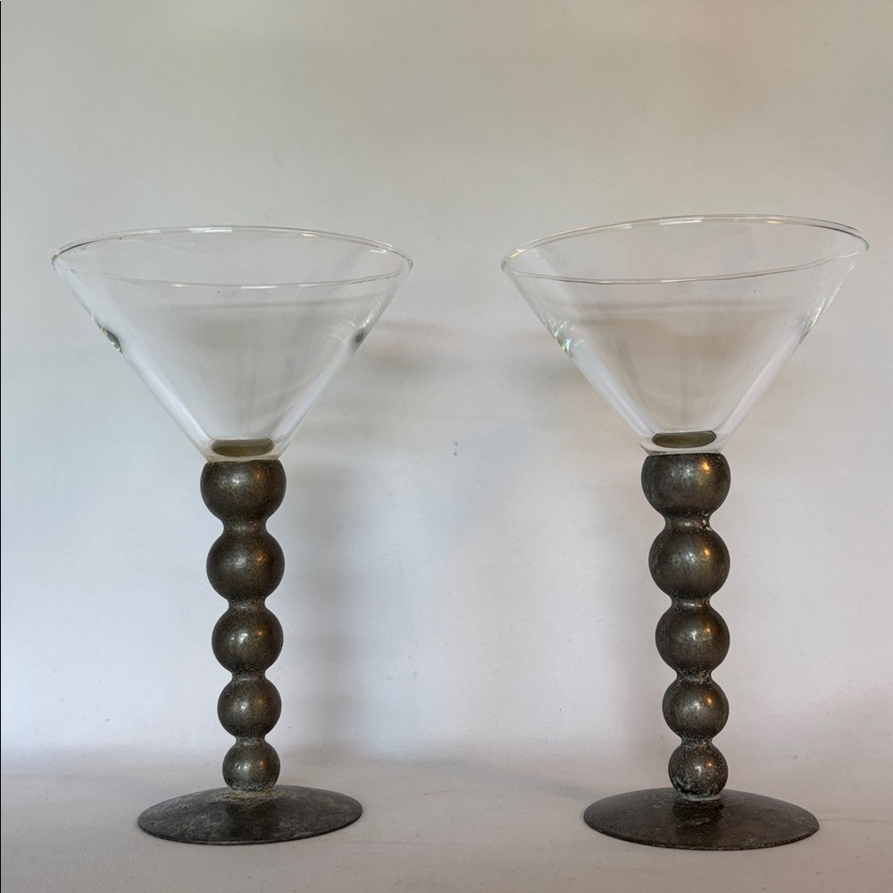 VINTAGE 1950’s SET OF 2 BEAUTIFUL MARTINI - WINE GLASSES WITH SILVER METAL STEMS - Picture 3 of 8